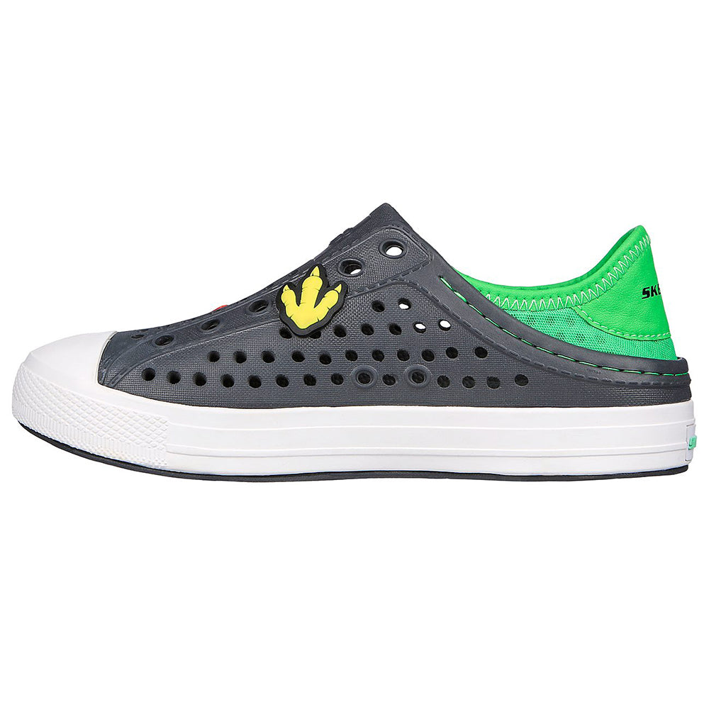 Bọt Guzman bước