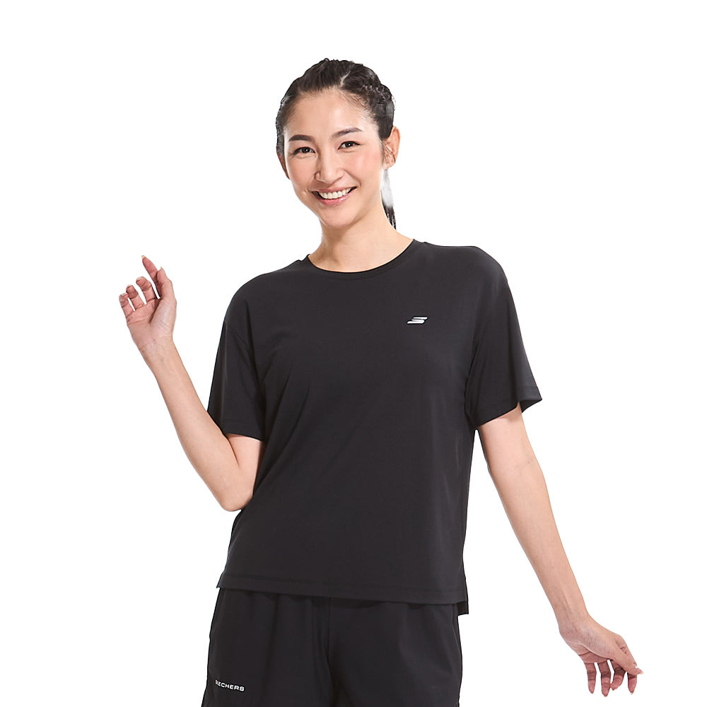 Đi bộ động: Tee tay áo ngắn hiệu suất